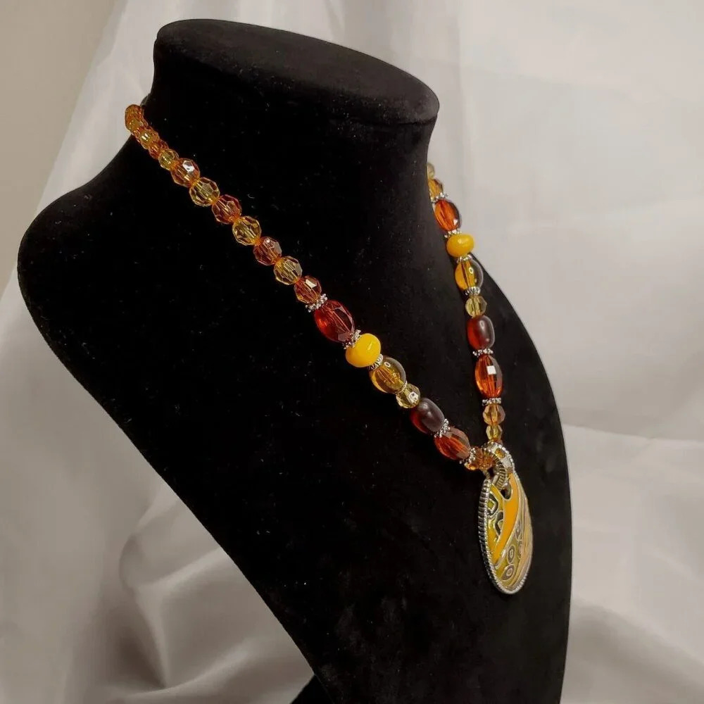 Boho Amber Colored Beaded Necklace With Enamel Pendent 8-9 Drop Adjustable - Picture 7 of 8